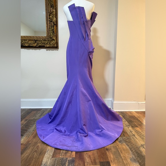 Oscar de la Renta One Shoulder Lavender Dress - Picture 11 of 13